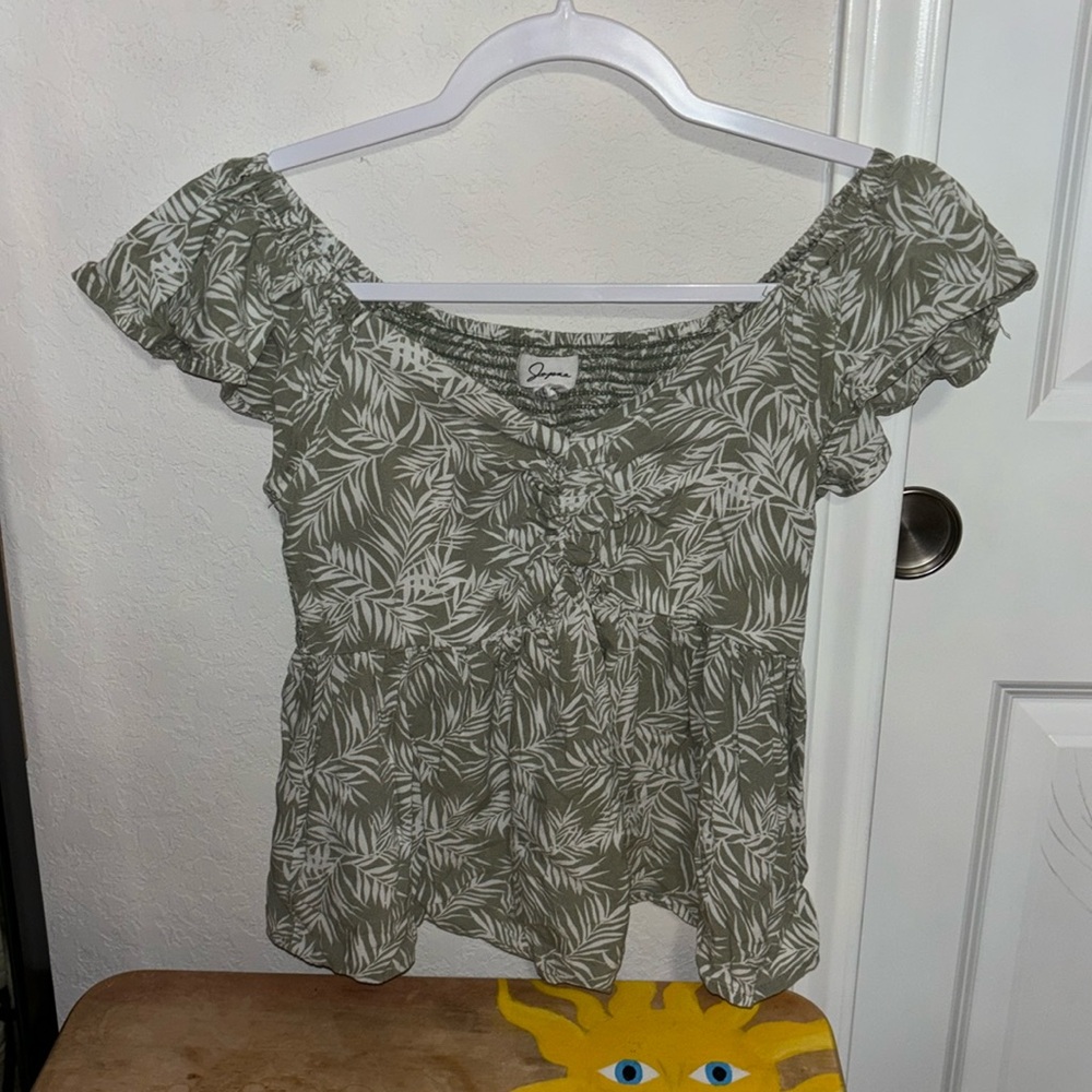Cutesy Frilly Green Floral Top